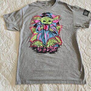 Baby Yoda/ Grogu Graphic T-Shirt